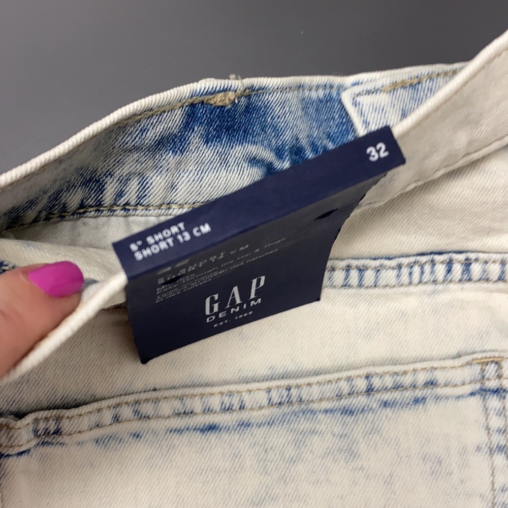 GAP shorts - Picture 6 of 7
